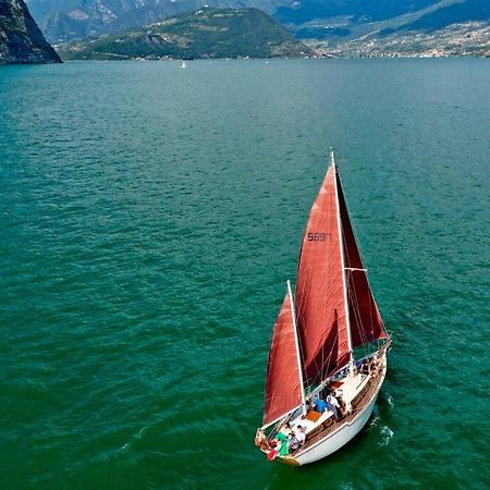 Lake House Valeriana Pilzone المظهر الخارجي الصورة
